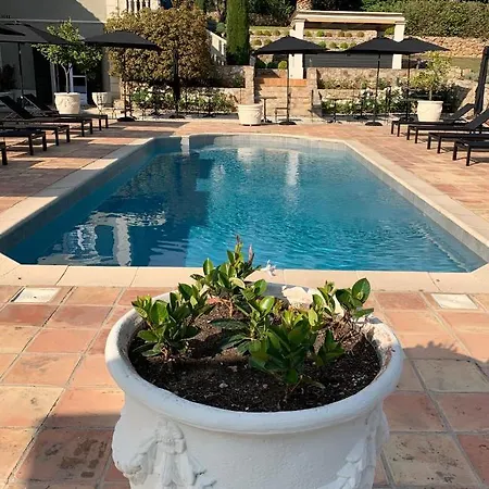 Bastide Sainte Anne Hotel *