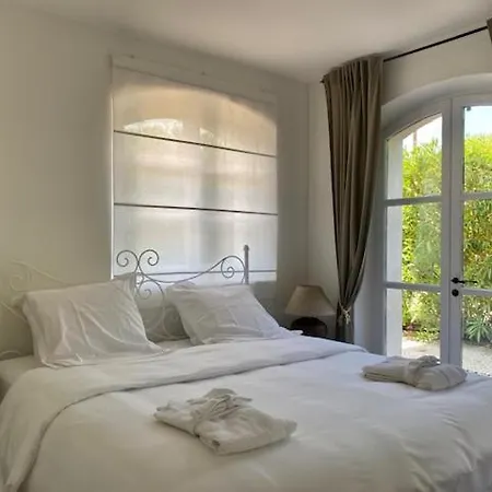 Bastide Sainte Anne Hotel *