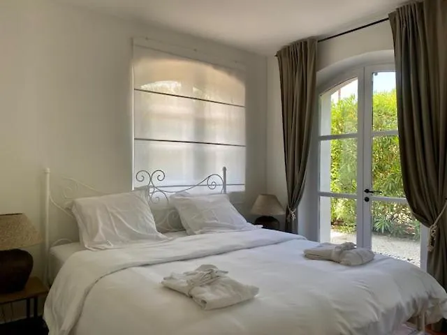Bastide Sainte Anne Otel *