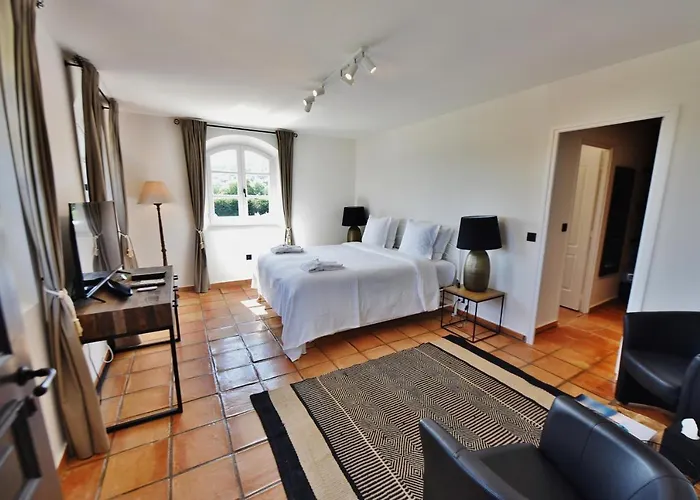 Otel Bastide Sainte Anne *