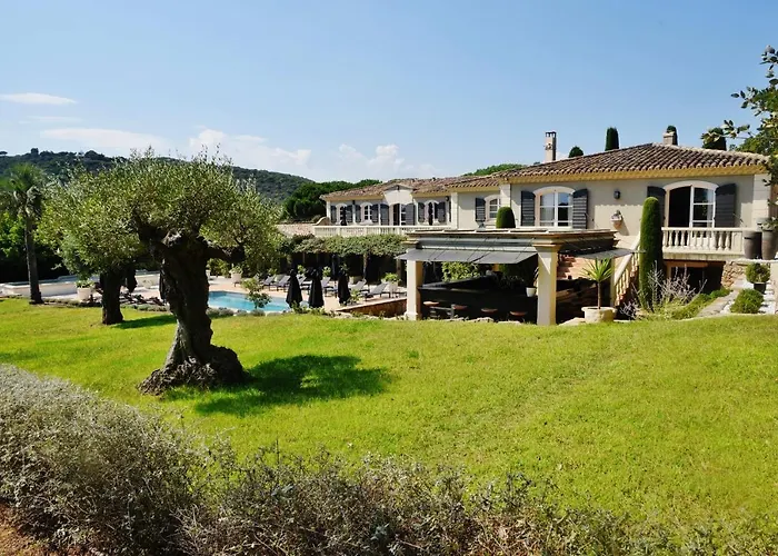 Bastide Sainte Anne Otel *